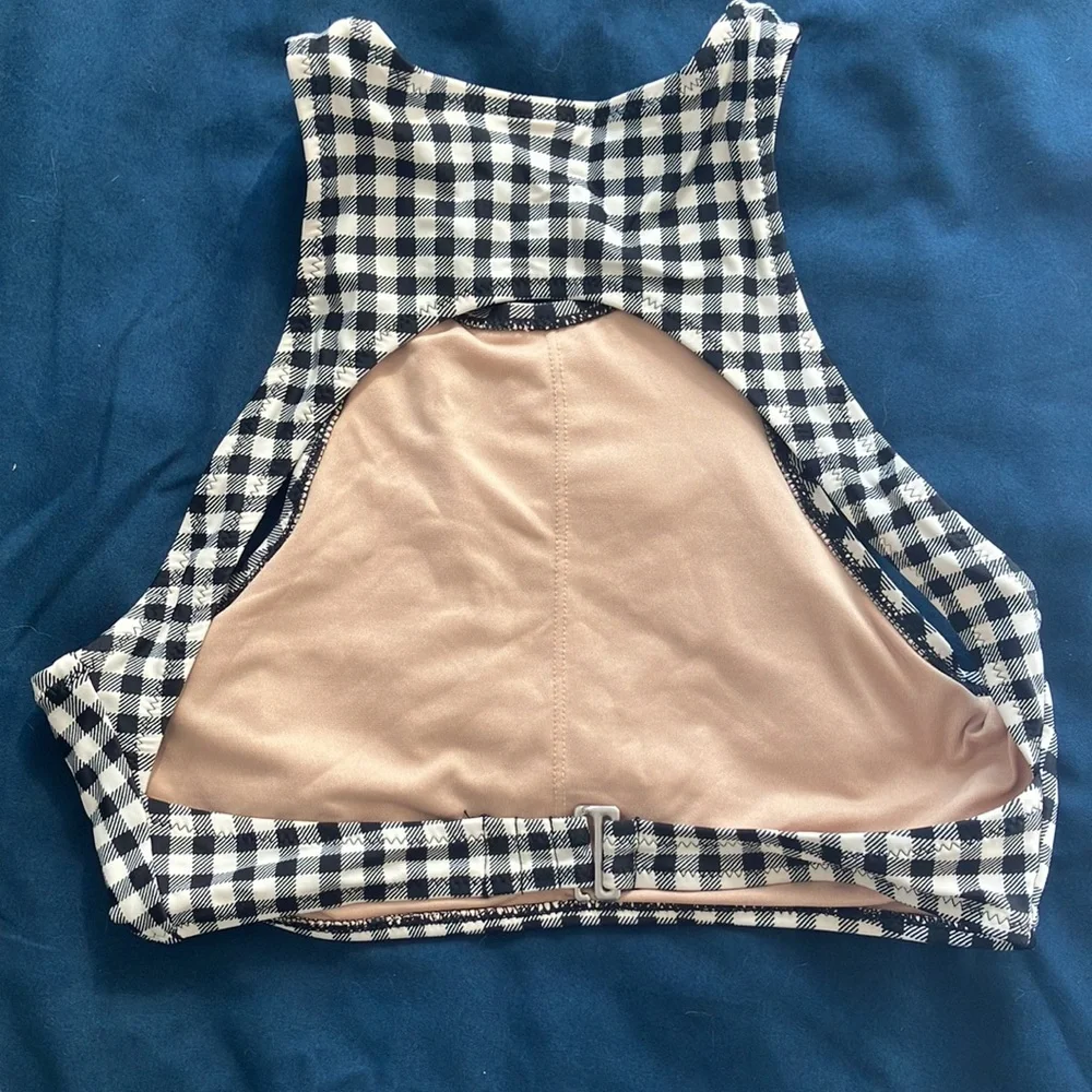 🎉 3/$15 Old Navy Swimsuit Top Small - Picture 3 of 3